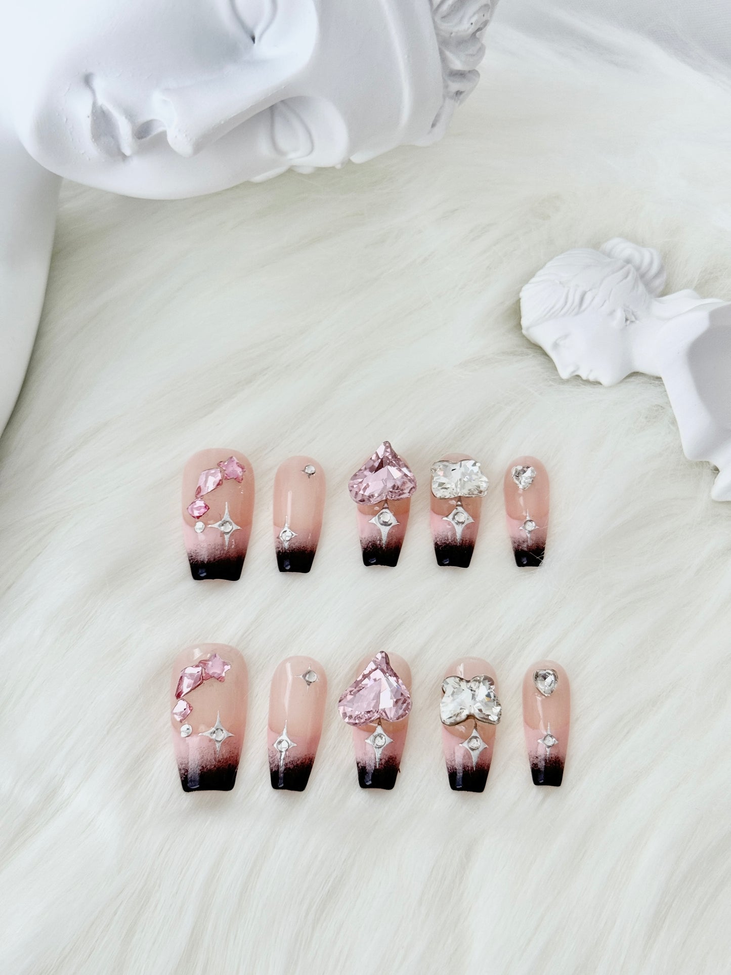 Long diamond nails pink