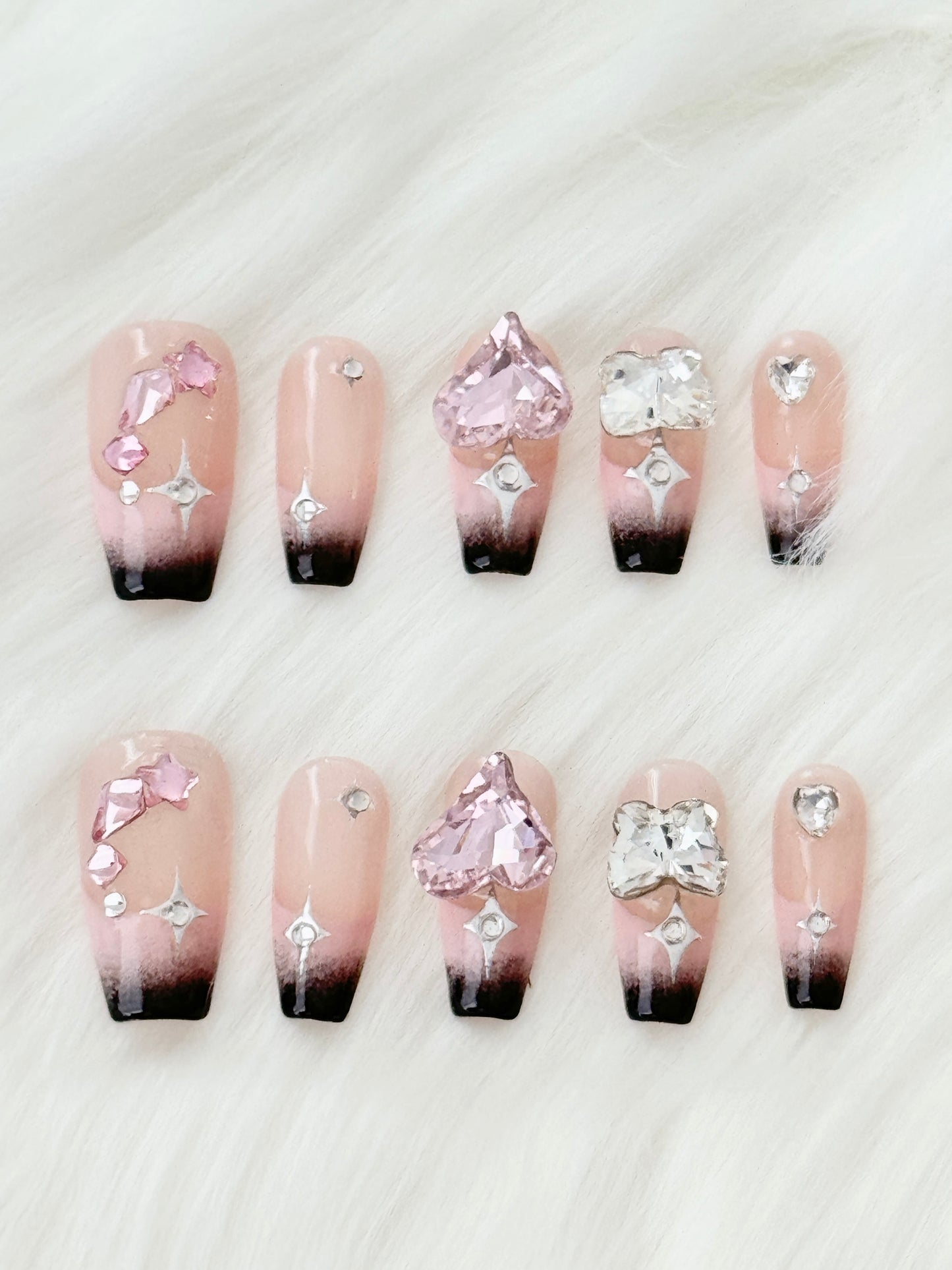 Long diamond nails pink