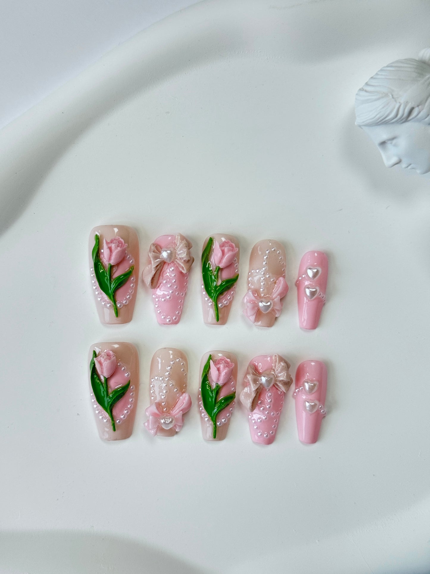 Long tulip 3d nails pink